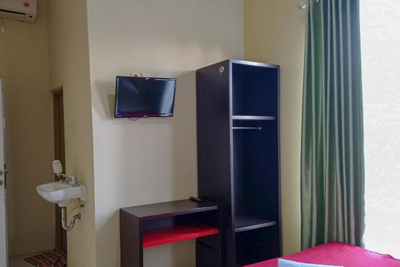 Rama Shinta Homestay Near Gembira Loka Zoo Redpartner Yogyakarta Exterior photo