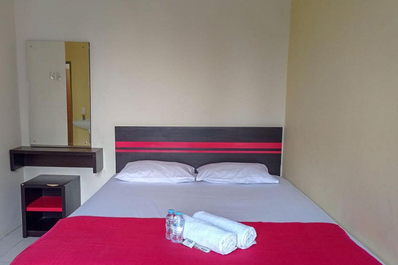 Rama Shinta Homestay Near Gembira Loka Zoo Redpartner Yogyakarta Exterior photo